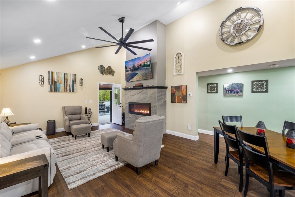 8 New Spencer Rd