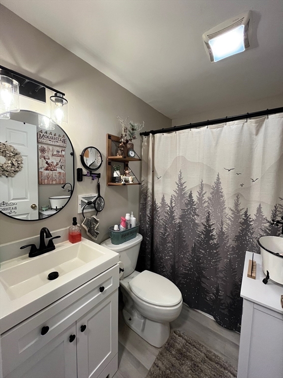 5455 North Main St. 10B