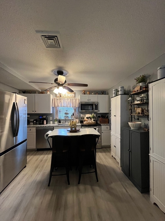 5455 North Main St. 10B