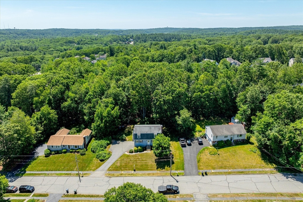 119 Winthrop Ln