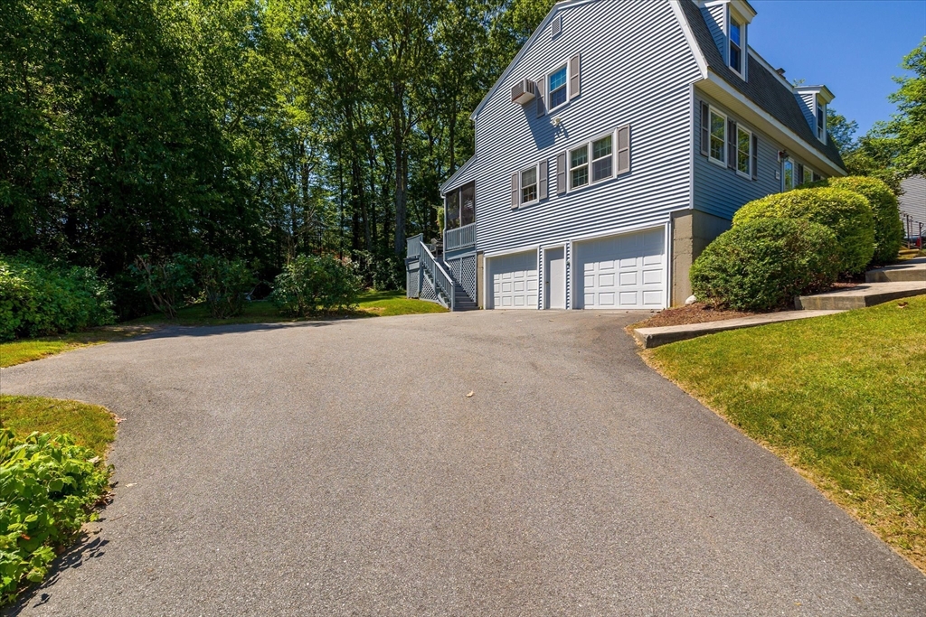119 Winthrop Ln