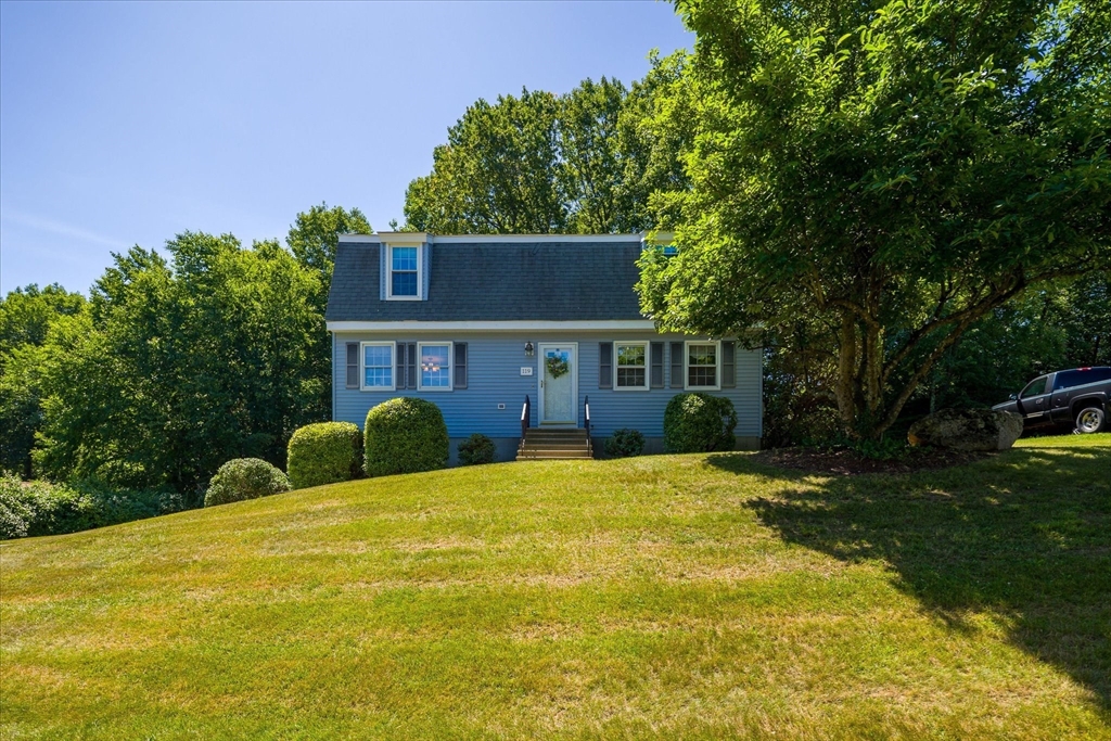 119 Winthrop Ln
