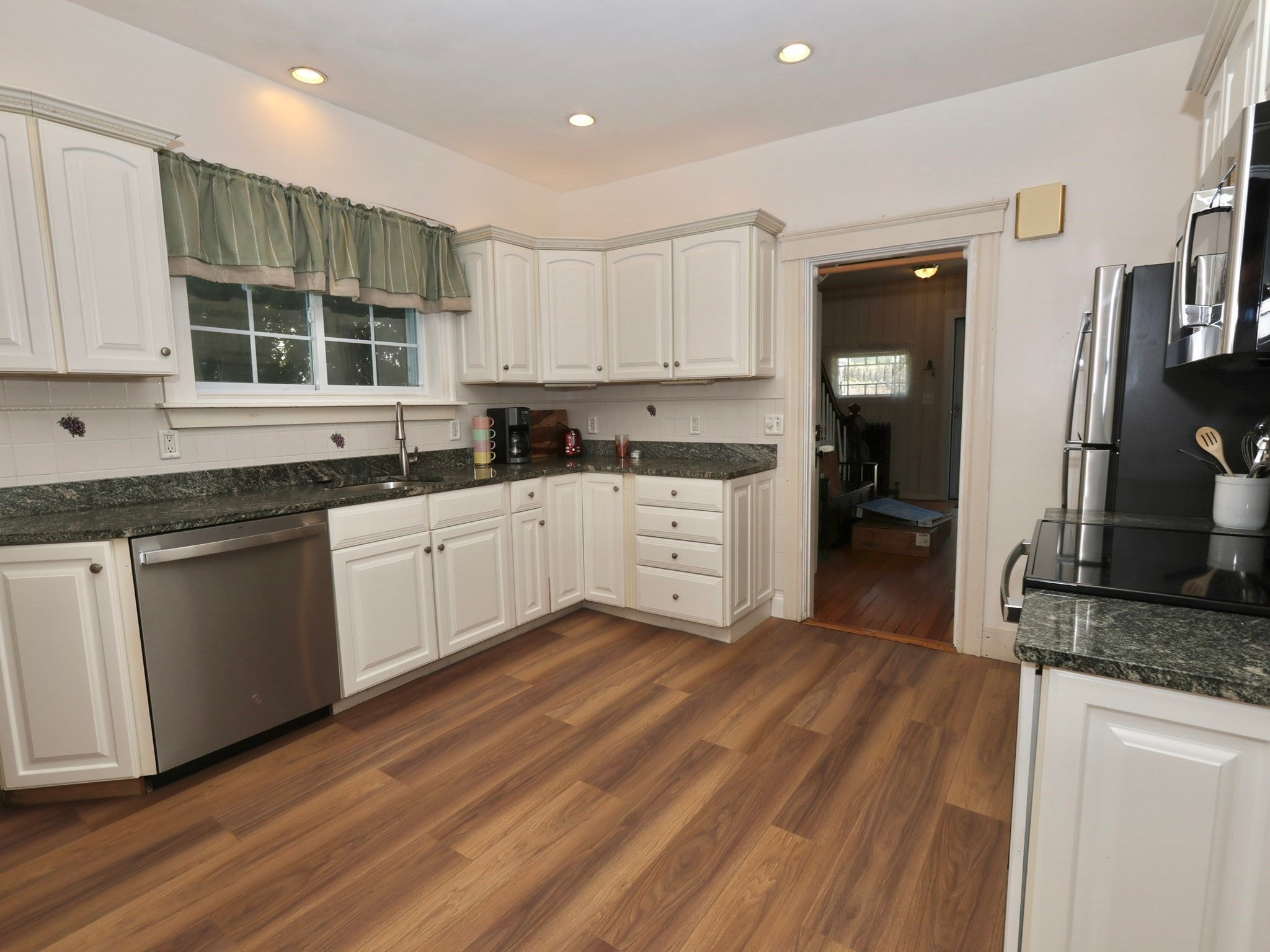 37 Proctor St