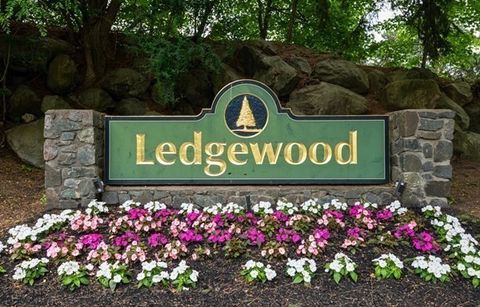 3 Ledgewood Way 16 Peabody MA 01960
