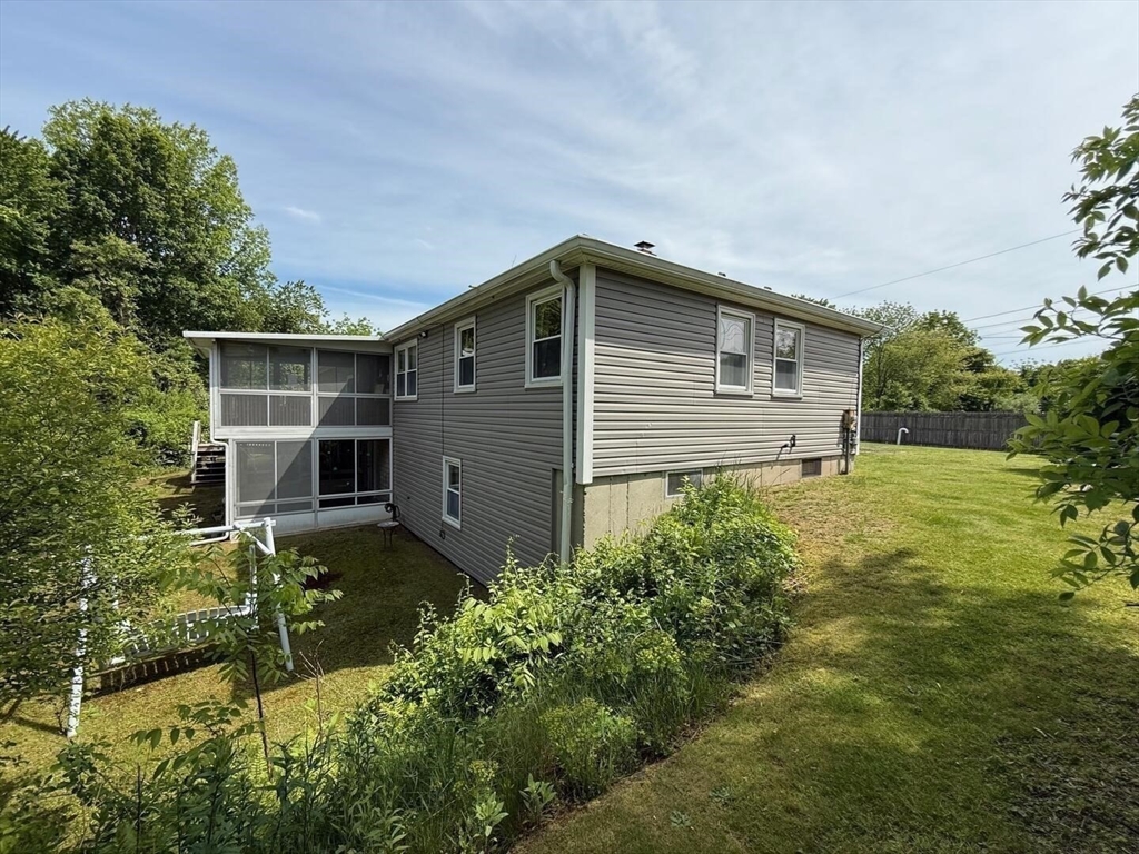 625 Middleboro Ave