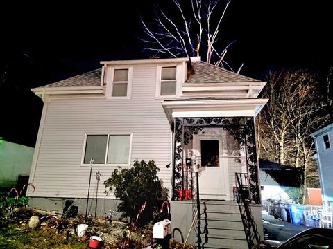 9 Hill St Taunton MA 02780