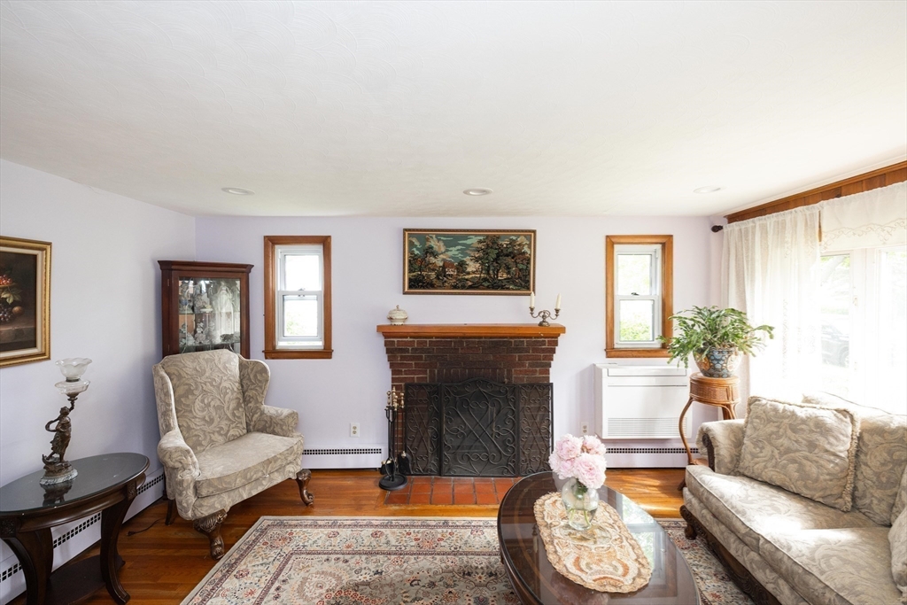 41 Avon Ave