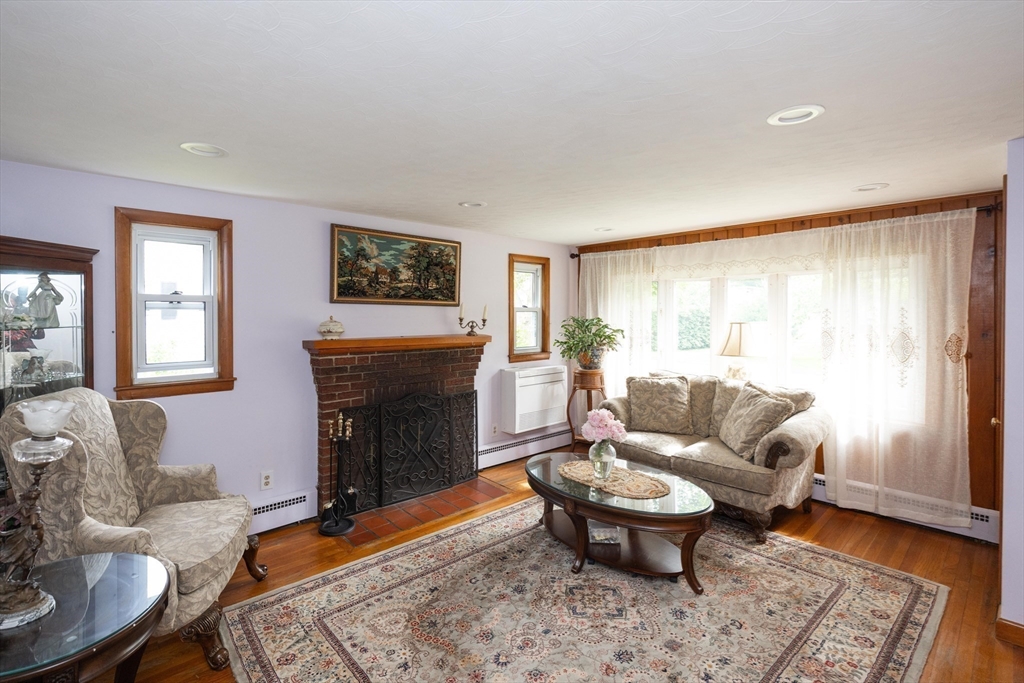 41 Avon Ave