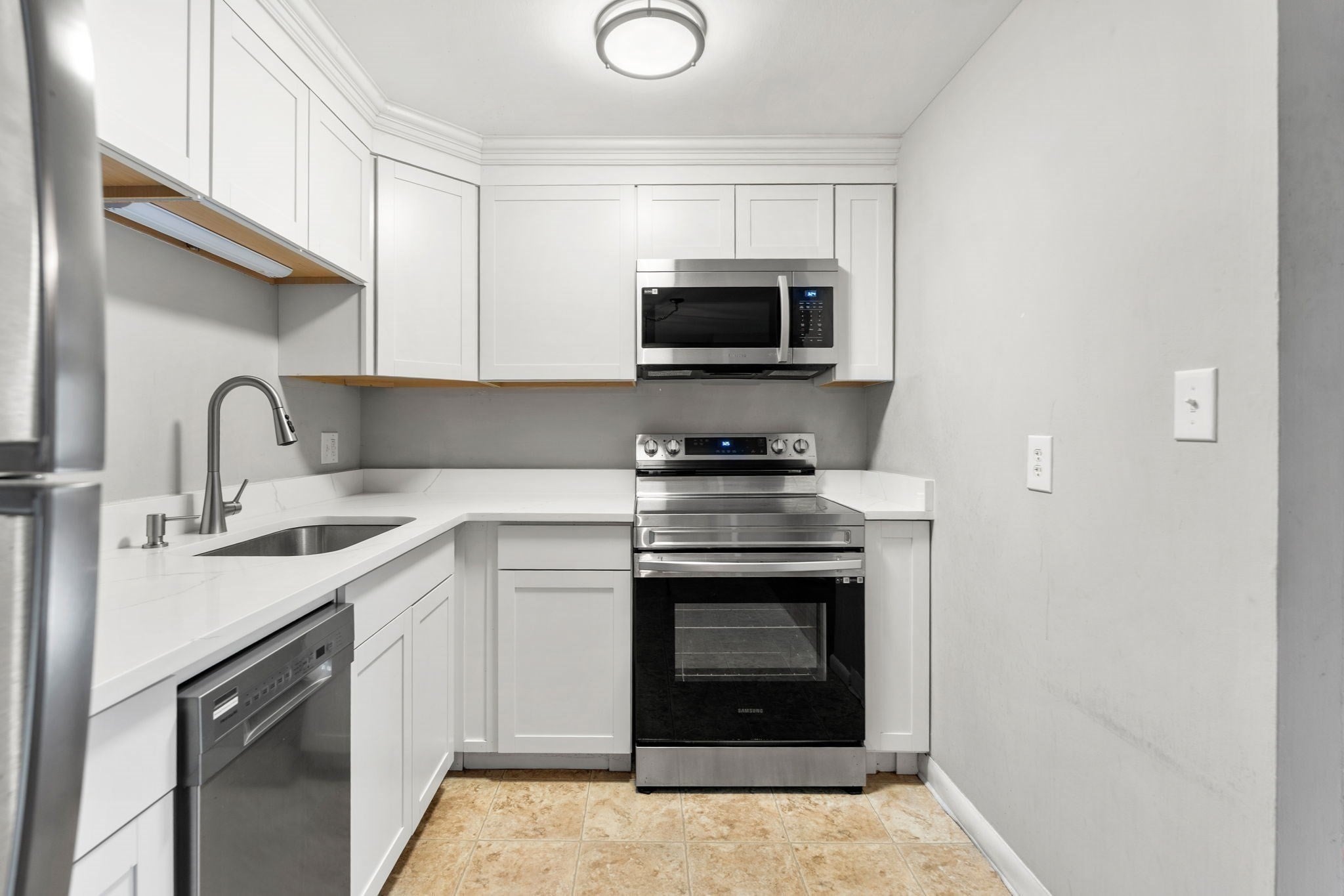 3 Albert Dr #11, Woburn, MA Photo #13
