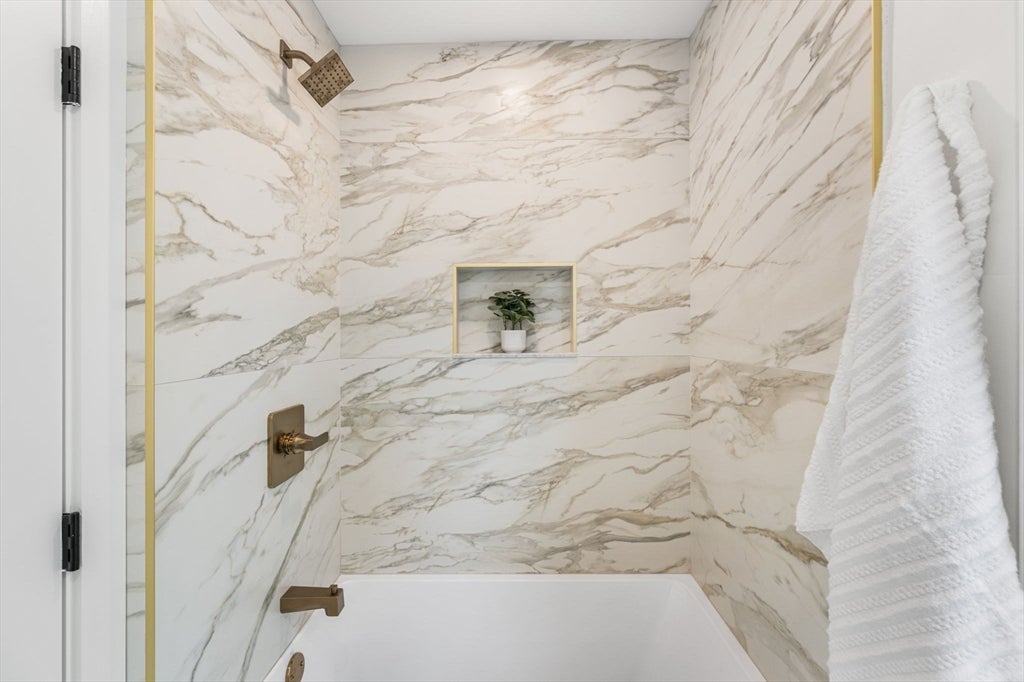 14 Harbor View St #1, Boston, MA, 14 Harbor View St #1, Boston, MA Photo #16
