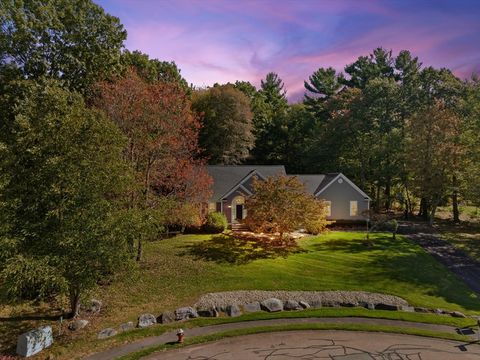 201 Buck Knoll Rd Raynham MA 02767