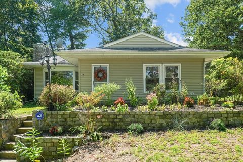 34 Glen Rd Wilmington MA 01887