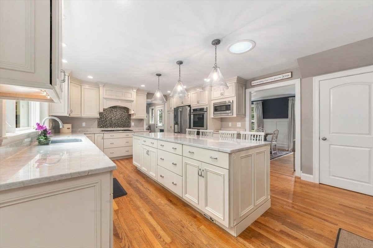 24 Whitcomb Avenue, Hingham, MA, 24 Whitcomb Avenue, Hingham, MA Photo #2