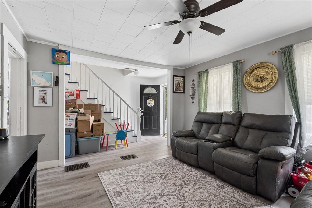 323 Rollstone St, Fitchburg, MA, 323 Rollstone St, Fitchburg, MA Photo #8