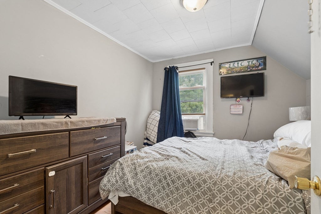 323 Rollstone St, Fitchburg, MA, 323 Rollstone St, Fitchburg, MA Photo #23