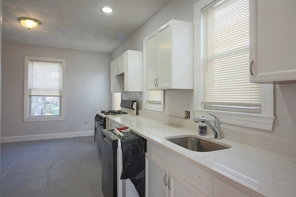 420 Essex St #2, Salem, MA, 420 Essex St #2, Salem, MA Photo #5