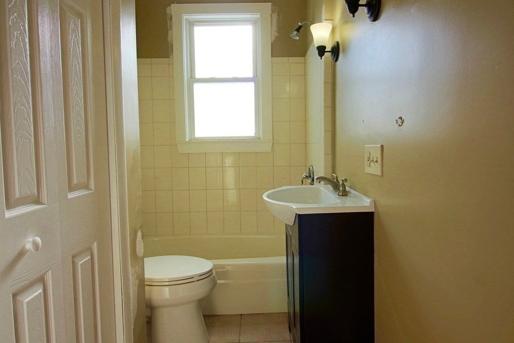 420 Essex St #2, Salem, MA, 420 Essex St #2, Salem, MA Photo #18
