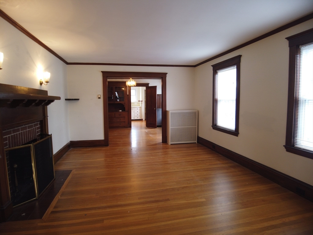 Belmont, Massachusetts 02478, United States, 2 Bedrooms Bedrooms, ,1 BathroomBathrooms,Residential,Pending,159464