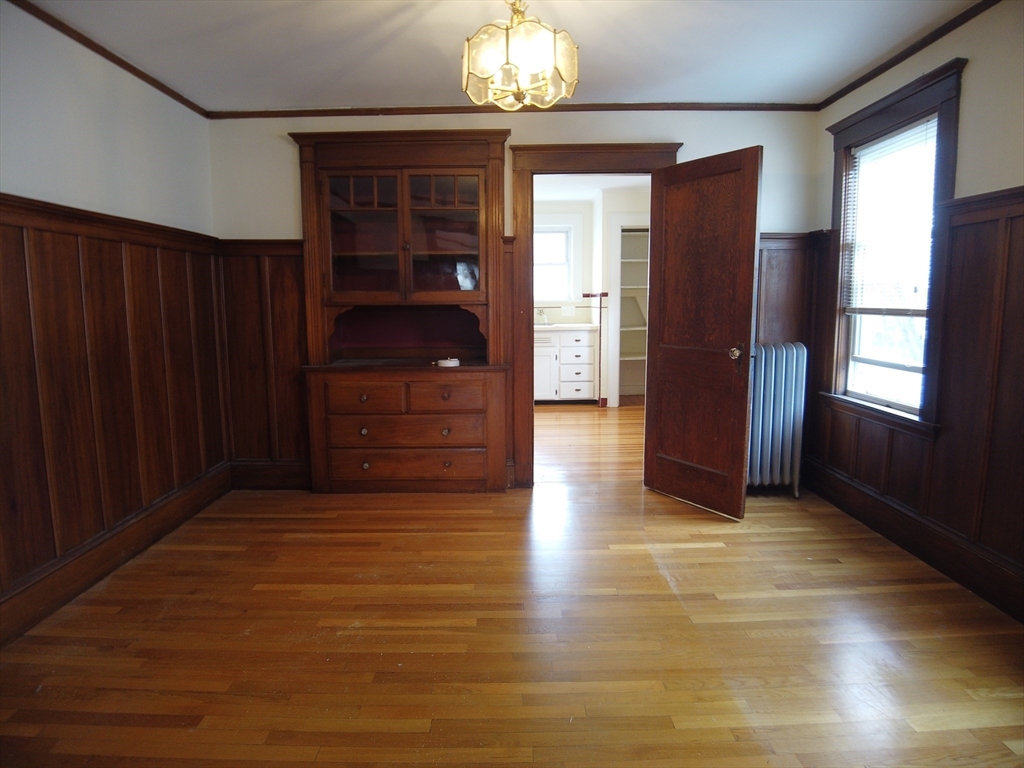 Belmont, Massachusetts 02478, United States, 2 Bedrooms Bedrooms, ,1 BathroomBathrooms,Residential,Pending,159464