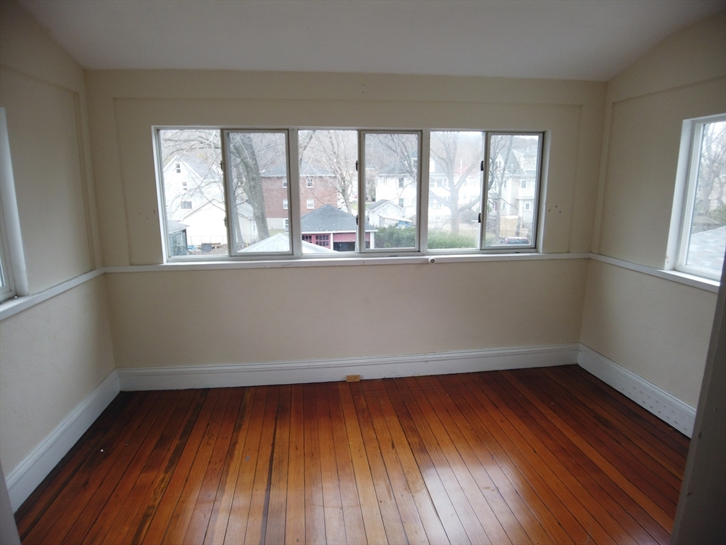 Belmont, Massachusetts 02478, United States, 2 Bedrooms Bedrooms, ,1 BathroomBathrooms,Residential,Pending,159464