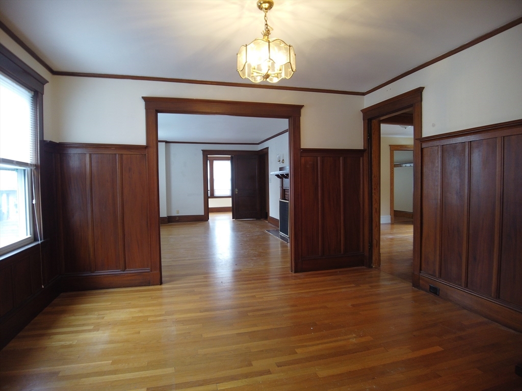 Belmont, Massachusetts 02478, United States, 2 Bedrooms Bedrooms, ,1 BathroomBathrooms,Residential,Pending,159464