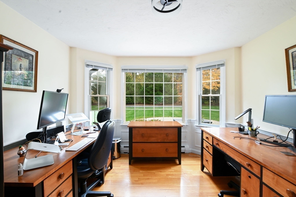 Dennis, Massachusetts 02641, United States, 3 Bedrooms Bedrooms, ,3 BathroomsBathrooms,Residential,Pending,241289