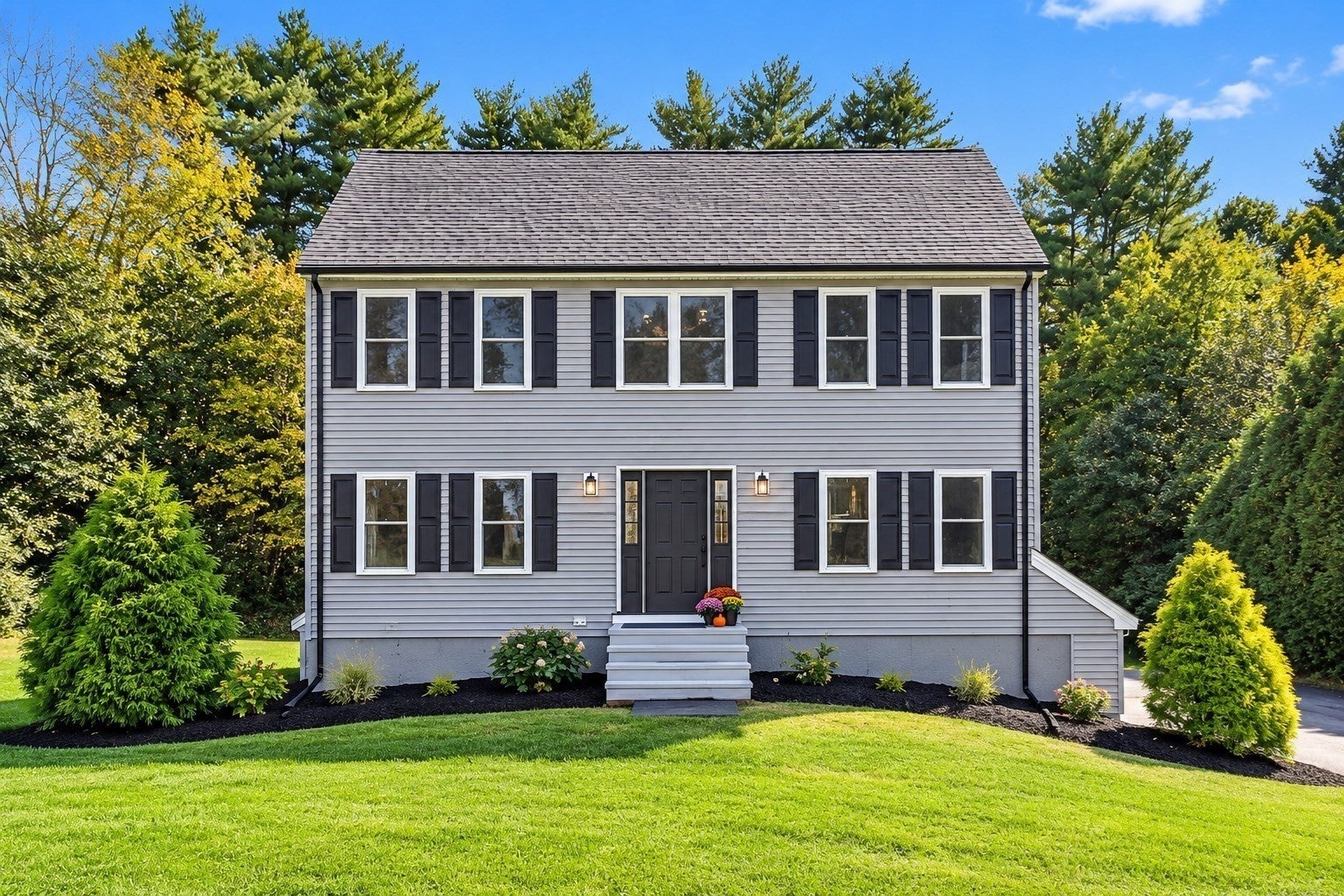8 Reid St, Raynham, MA Photo #2