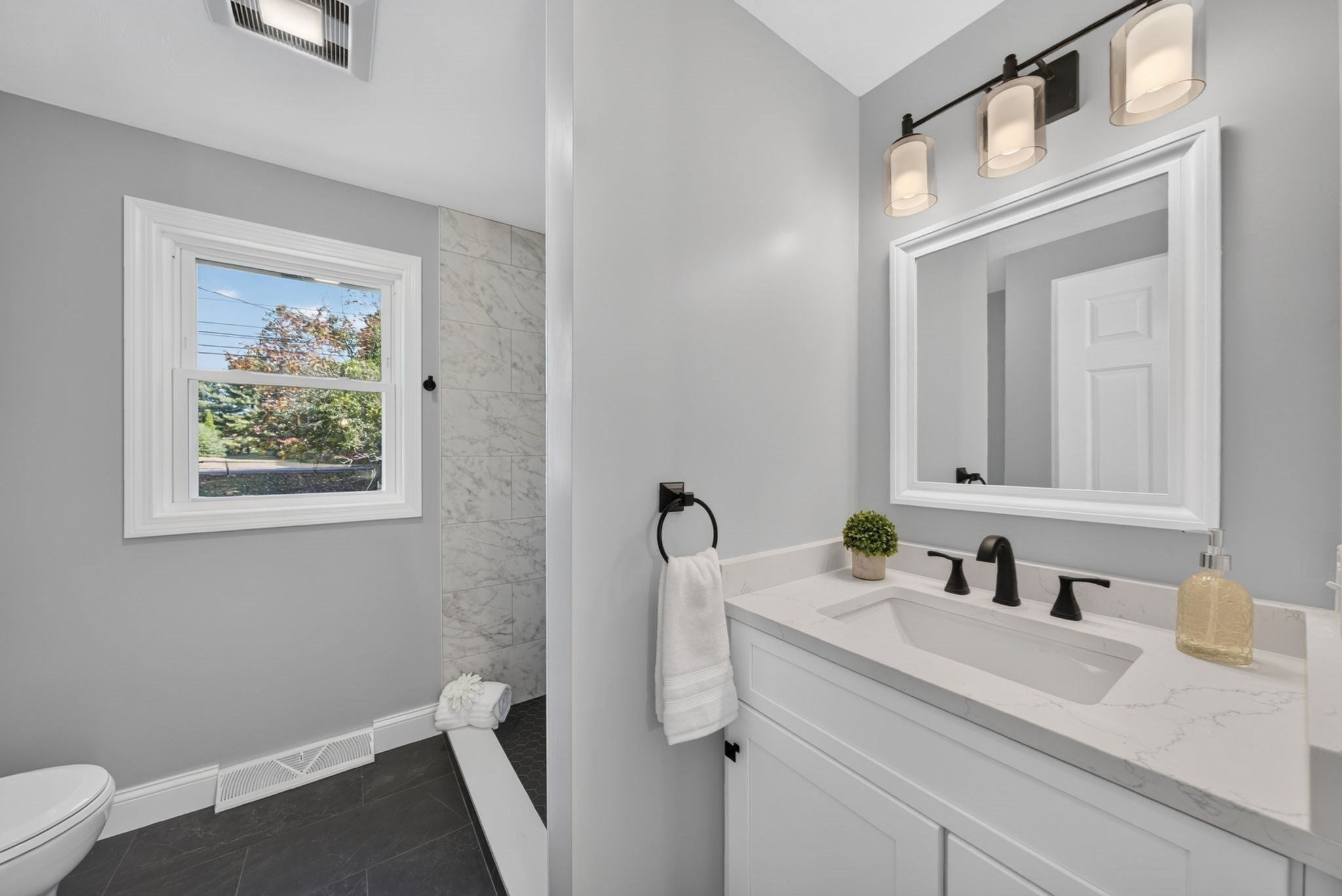 8 Reid St, Raynham, MA Photo #16