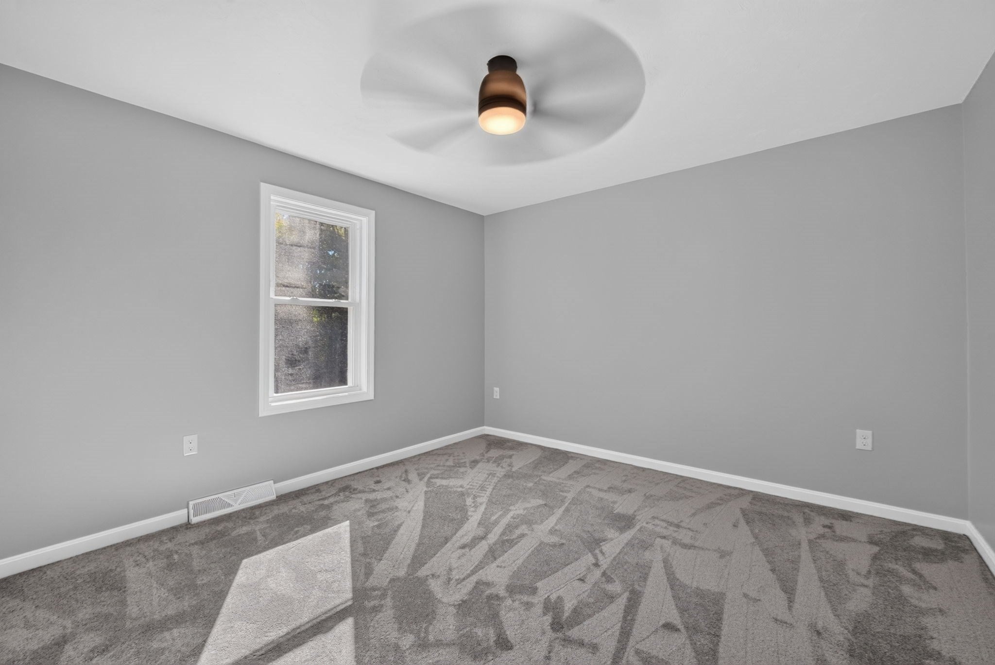 8 Reid St, Raynham, MA Photo #31