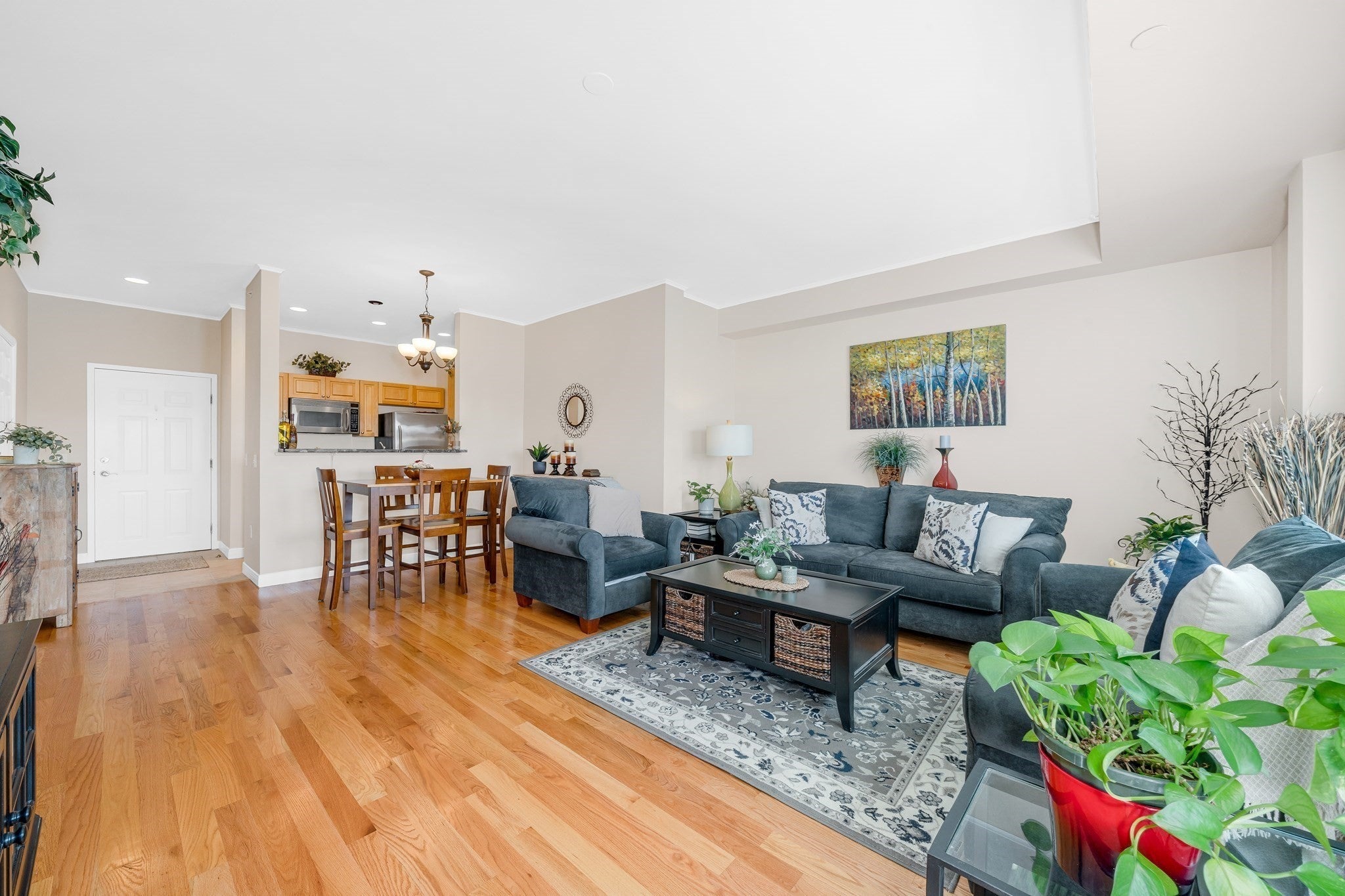 8 Walnut St 418, Peabody MA 01960