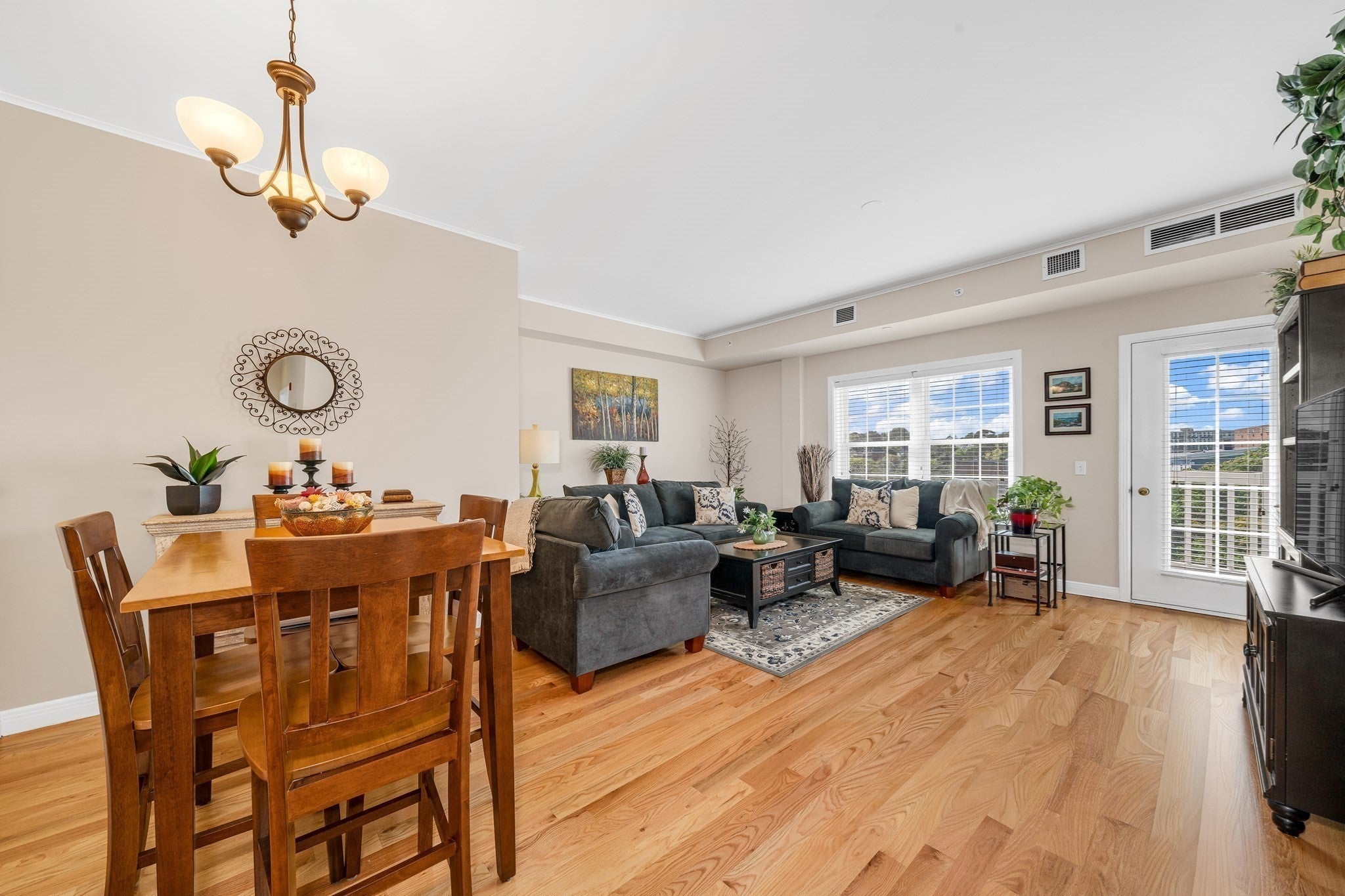 8 Walnut St