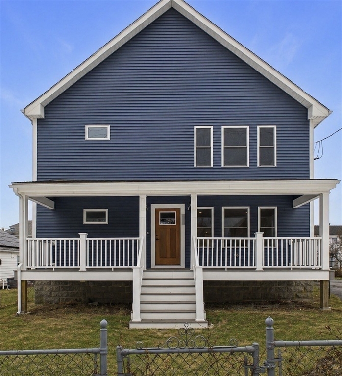 542 King Philip St
