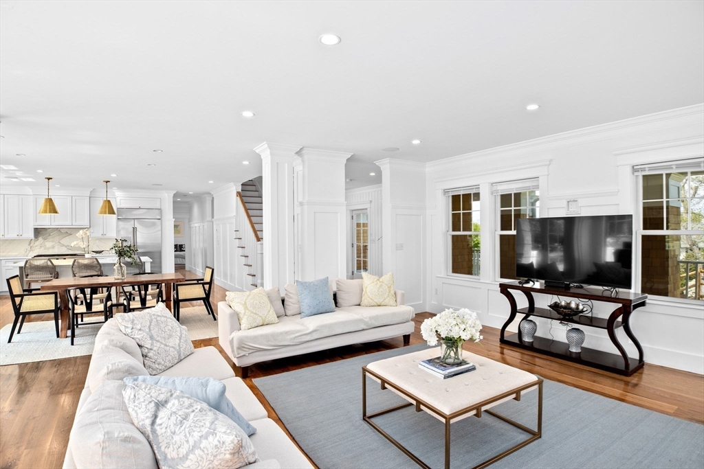 10 Ocean Ledge Dr