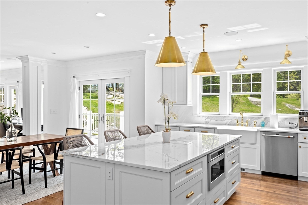 10 Ocean Ledge Dr