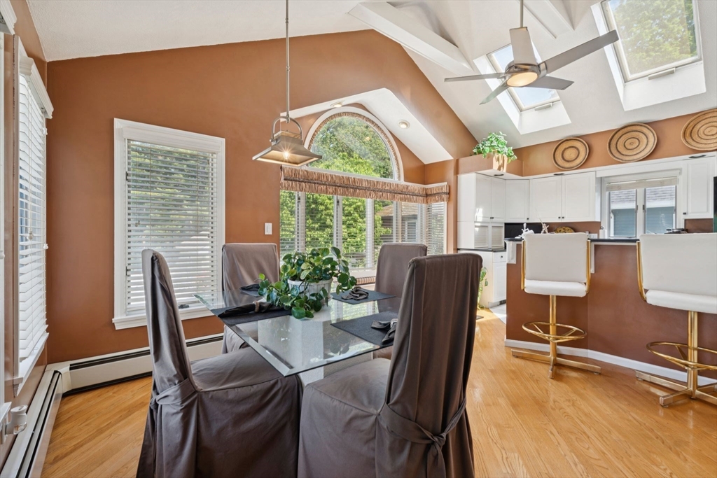 42 Woodland Rd