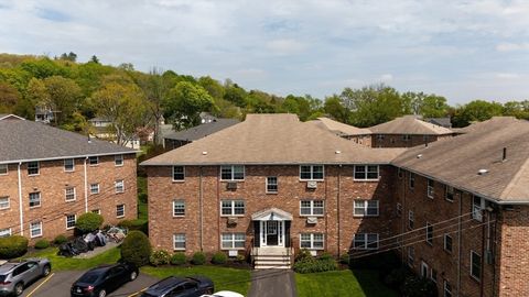 4 Colonial Village Drive 1 Arlington MA 02474