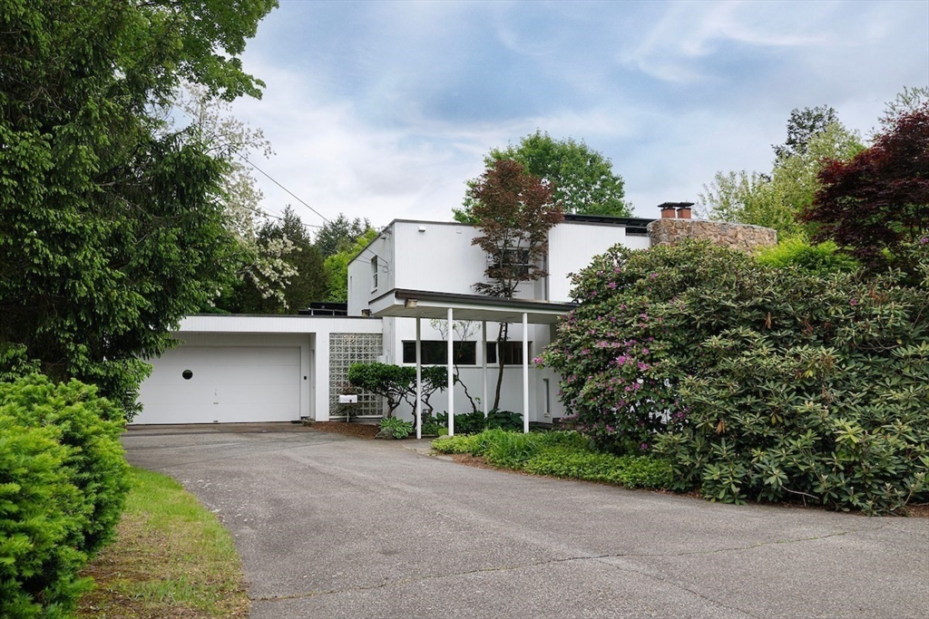 325 Winter St