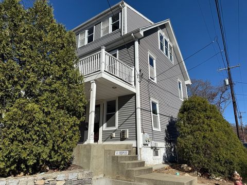 4 Sherwood North Providence RI 02911