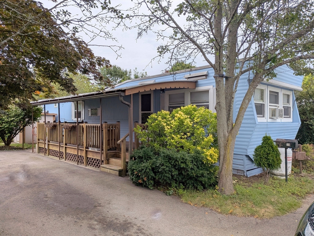 633 E Washington St 10