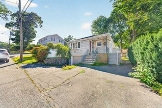 33 Fairchild Ave, Saugus, MA, 33 Fairchild Ave, Saugus, MA Photo #3