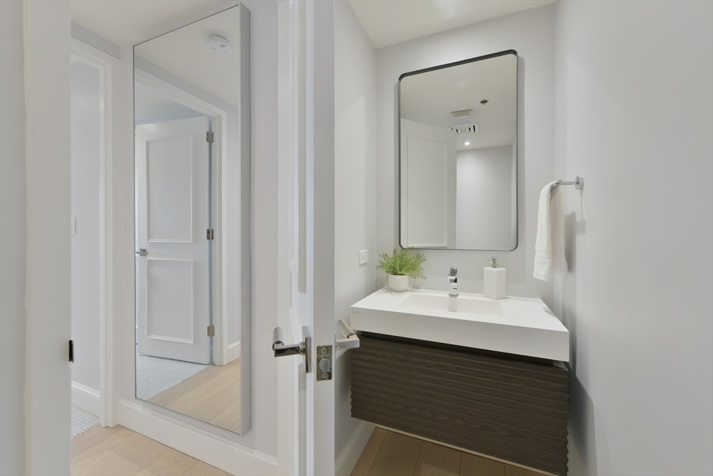 Boston, Massachusetts 02116, United States, 1 Bedroom Bedrooms, ,2 BathroomsBathrooms,Residential,Active,7314