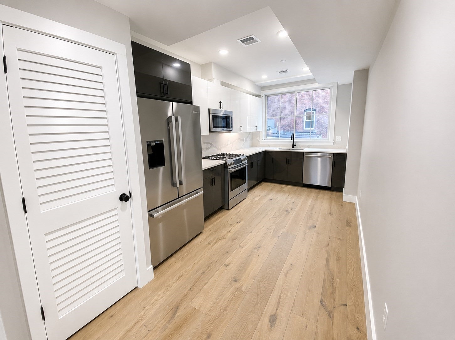 300 Somerville Avenue #H, Somerville, MA, 300 Somerville Avenue #H, Somerville, MA Photo #2