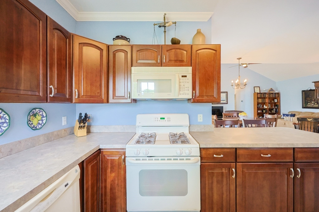 15 Village Way 15