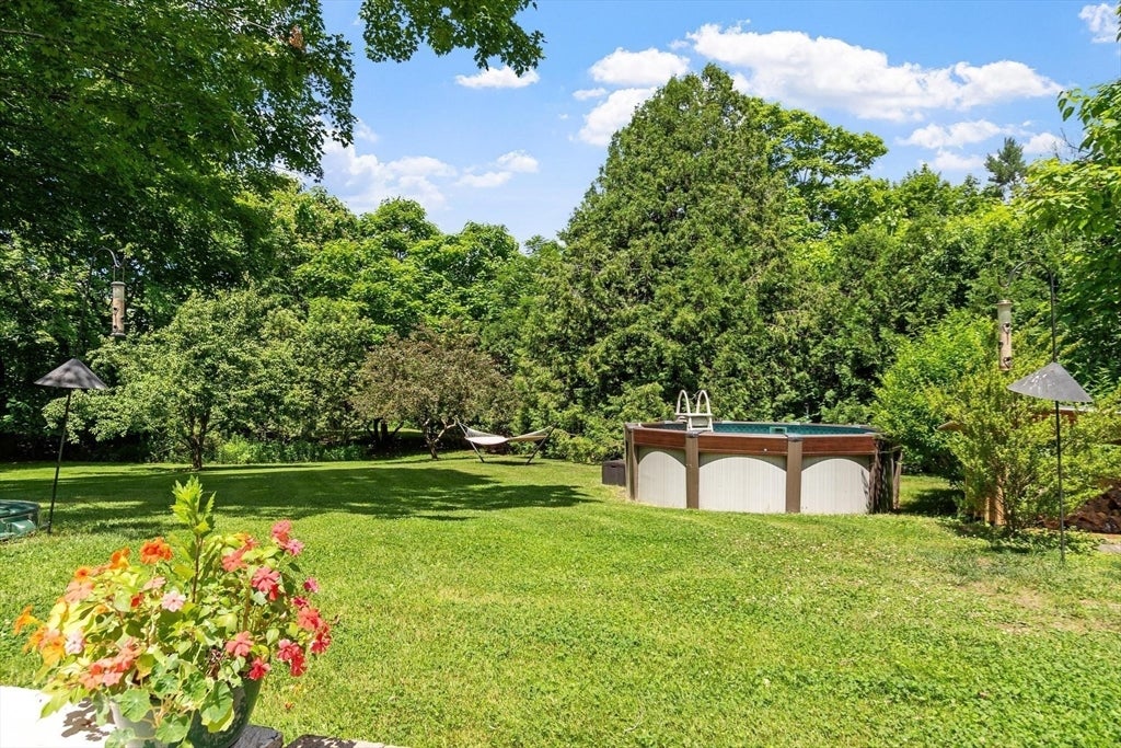 27 Oak Ave