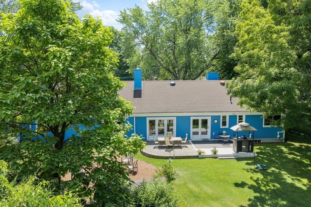 27 Oak Ave