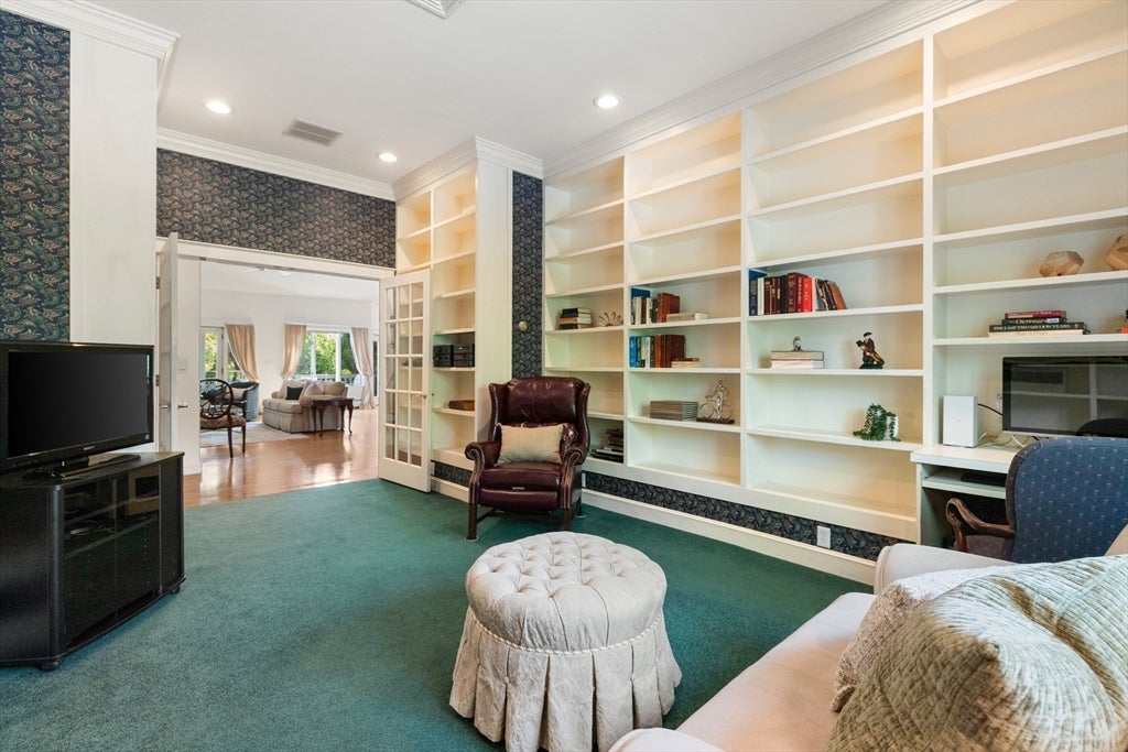 66 Nells Pond Road, Lynn, MA Photo #11