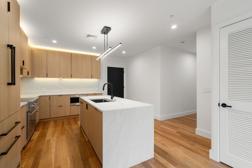 58 Kent St #302, Brookline, MA, 58 Kent St #302, Brookline, MA Photo #6