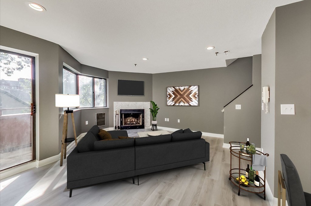 147 Kelton St 714