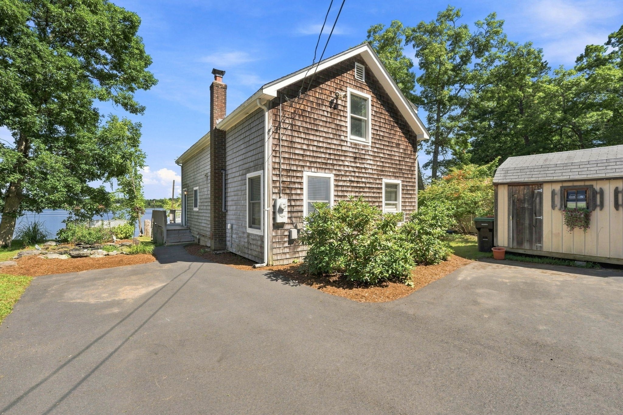 Photo of 111 King Philip Rd, Norton, MA