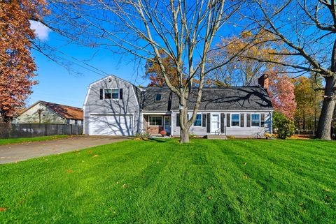 67 Streiber Dr Chicopee MA 01020